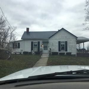 Meet your Posher, Carla